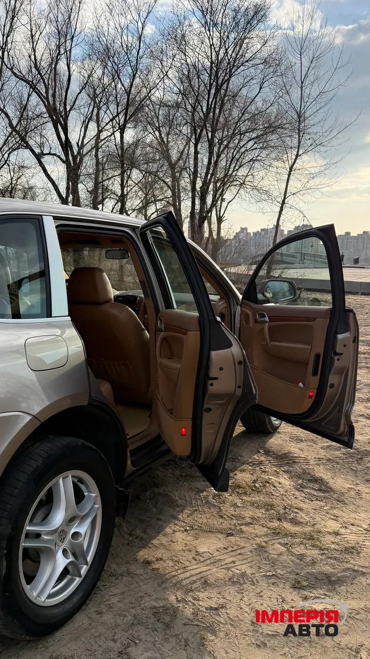 Porsche Cayenne - фото 13