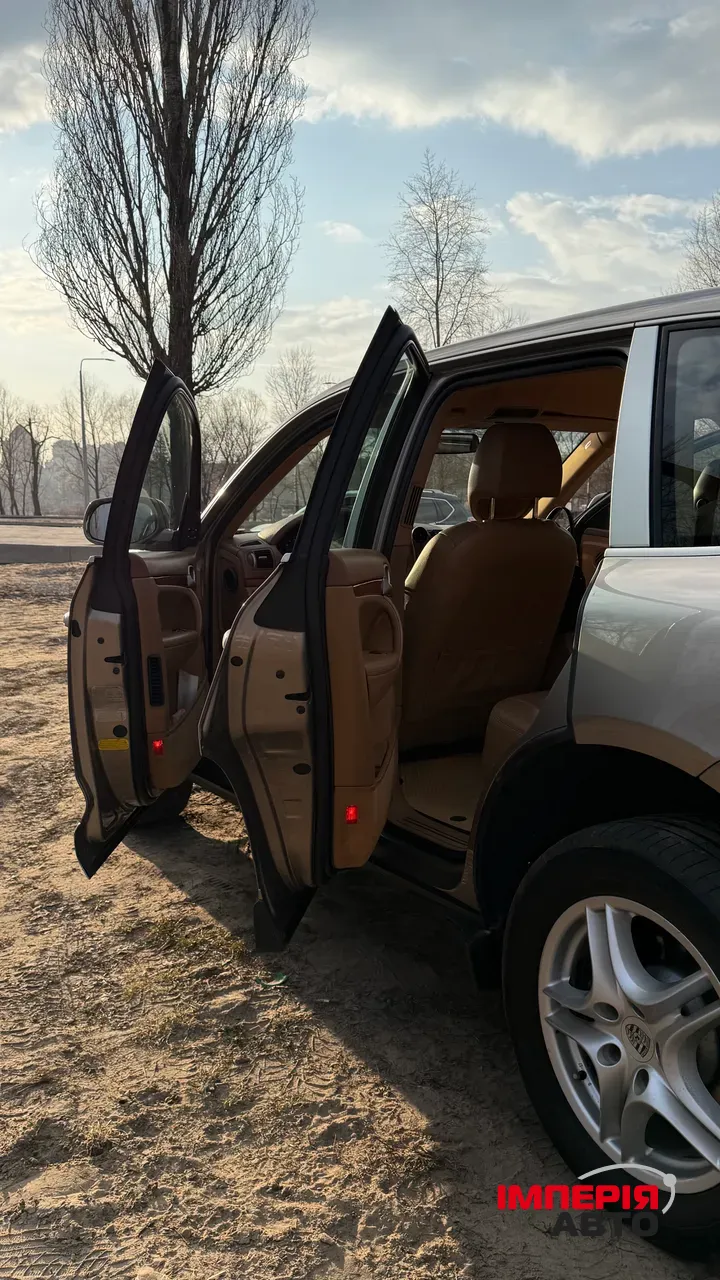 Porsche Cayenne - фото 8