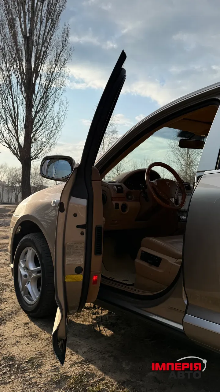 Porsche Cayenne - фото 14