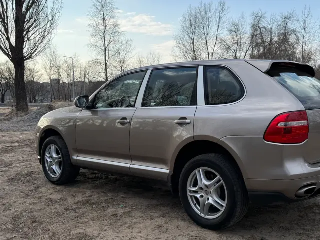 Porsche Cayenne - фото 3