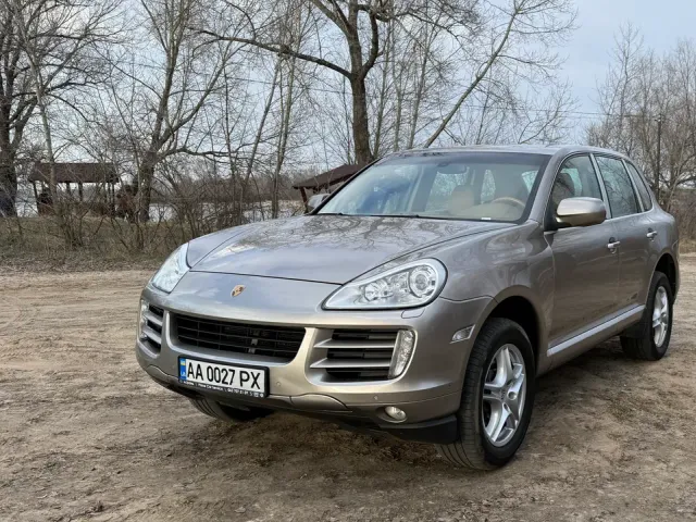 Porsche Cayenne - фото 1