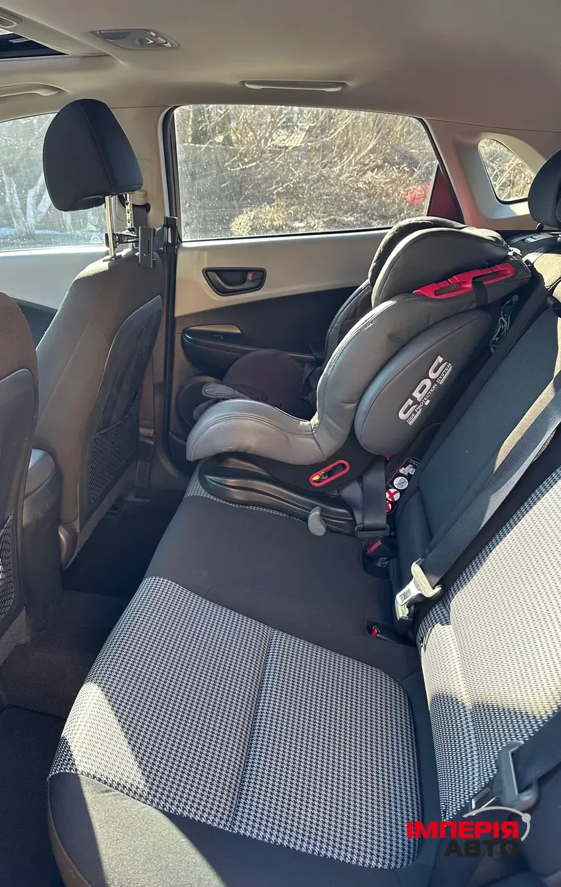 Hyundai Kona - фото 17