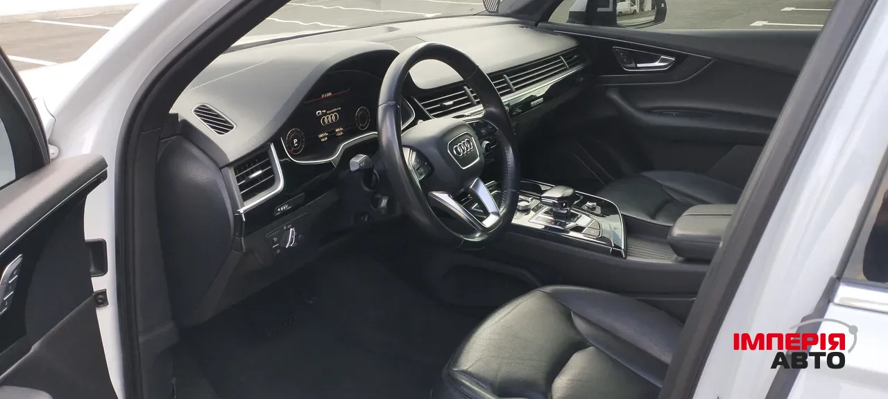 Audi Q7 - фото 30