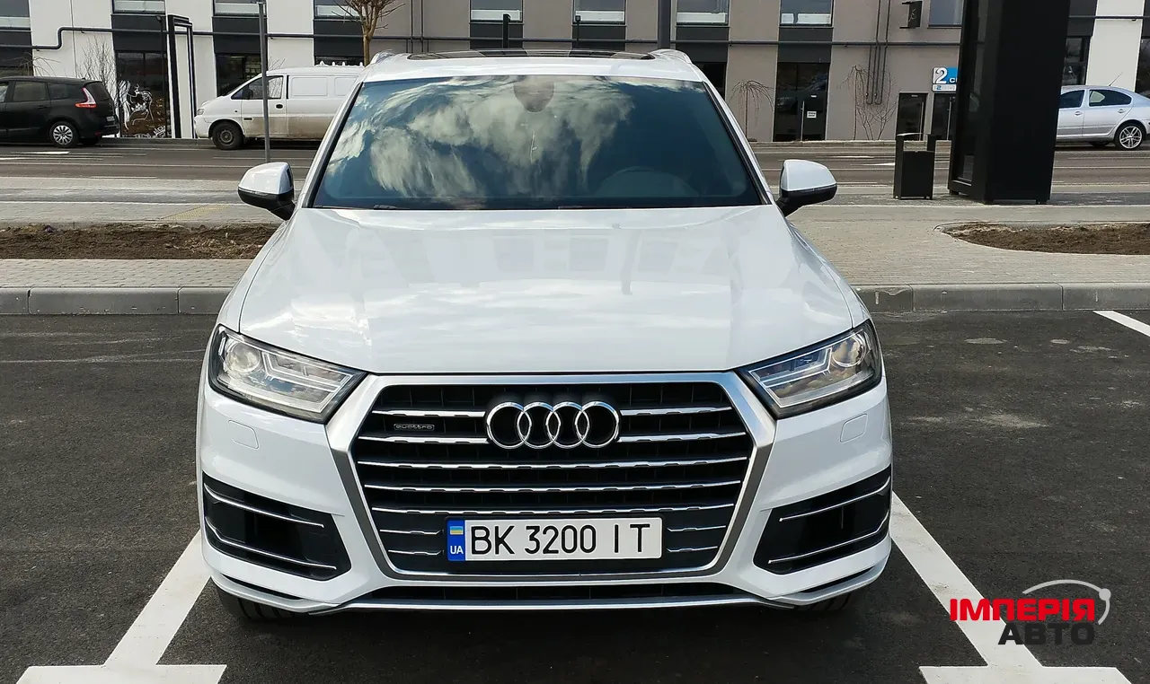 Audi Q7 - фото 22