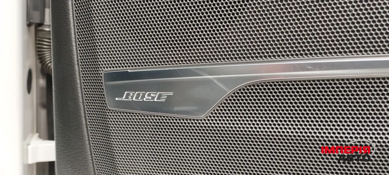 Audi Q7 - фото 29