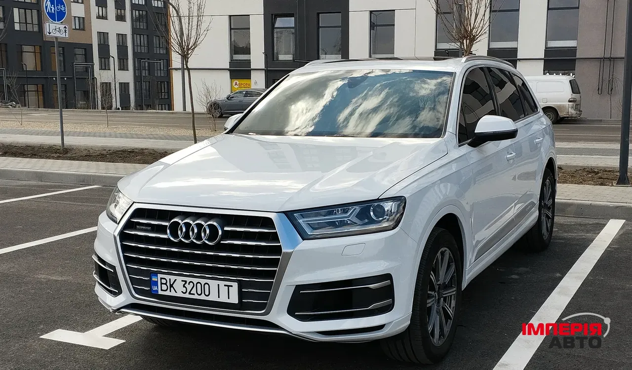 Audi Q7 - фото 20