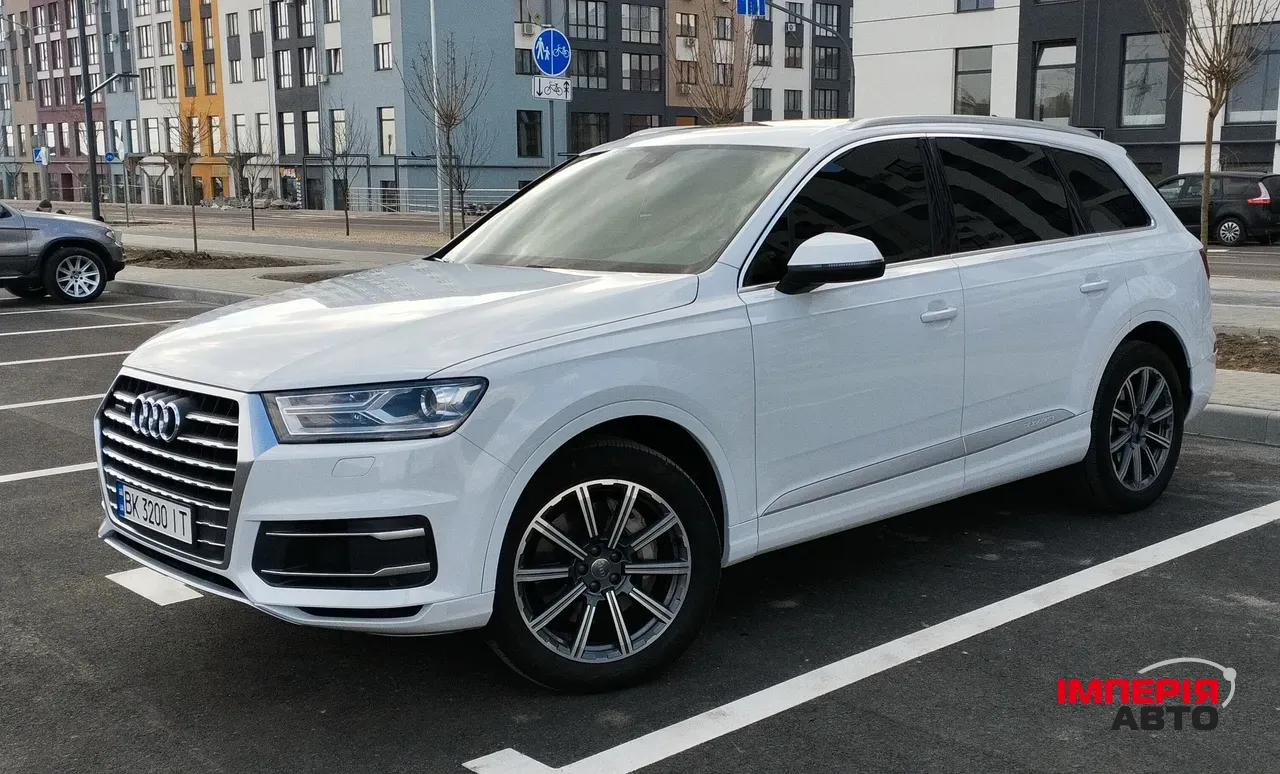 Audi Q7 - фото 5