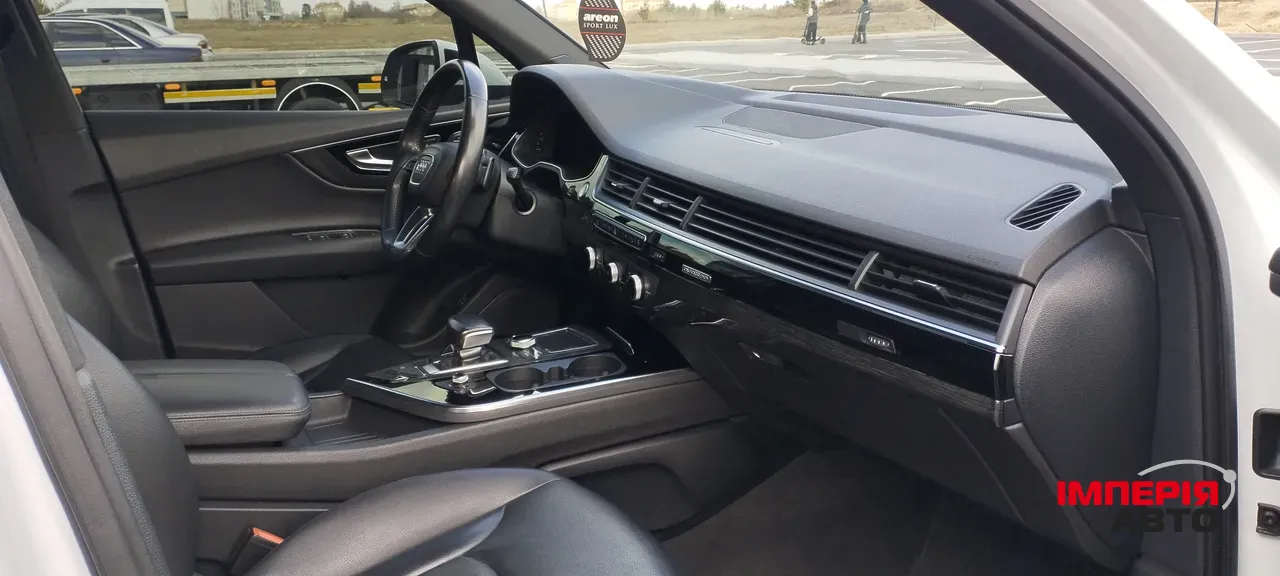 Audi Q7 - фото 27