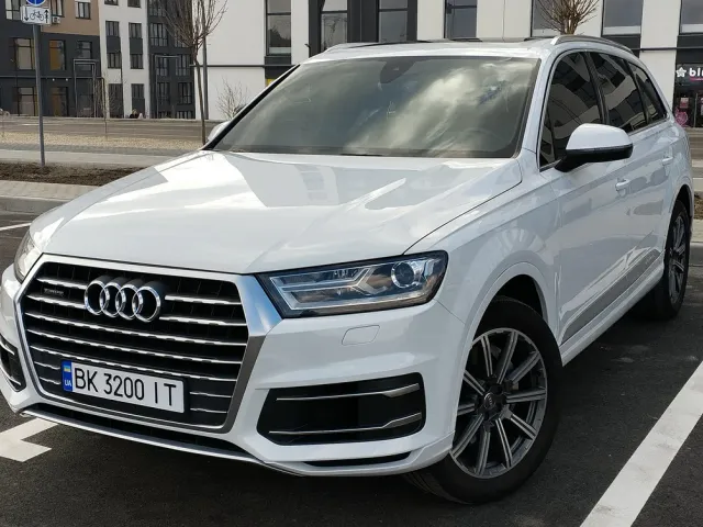 Audi Q7 - фото 3