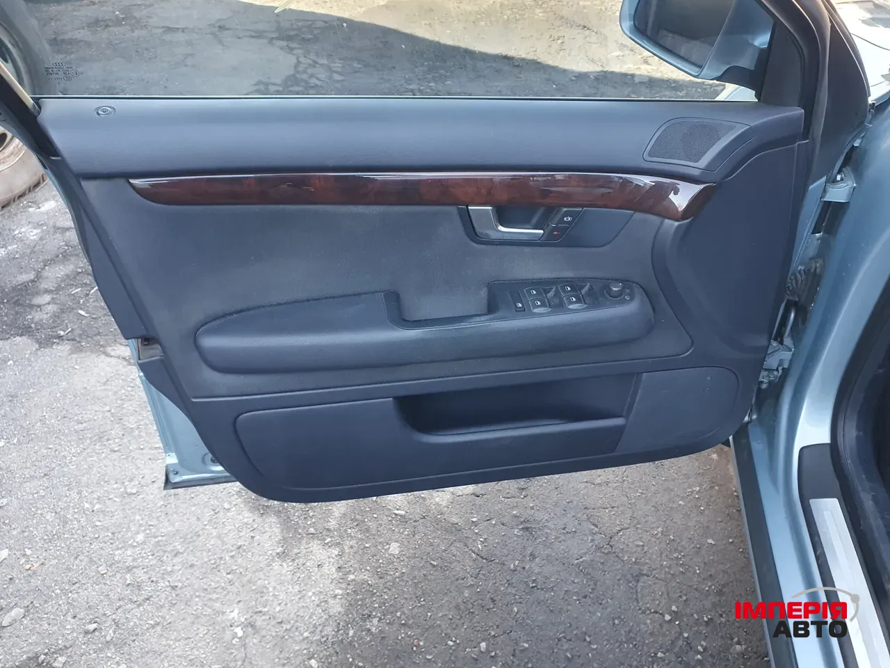 Audi A4 - фото 10