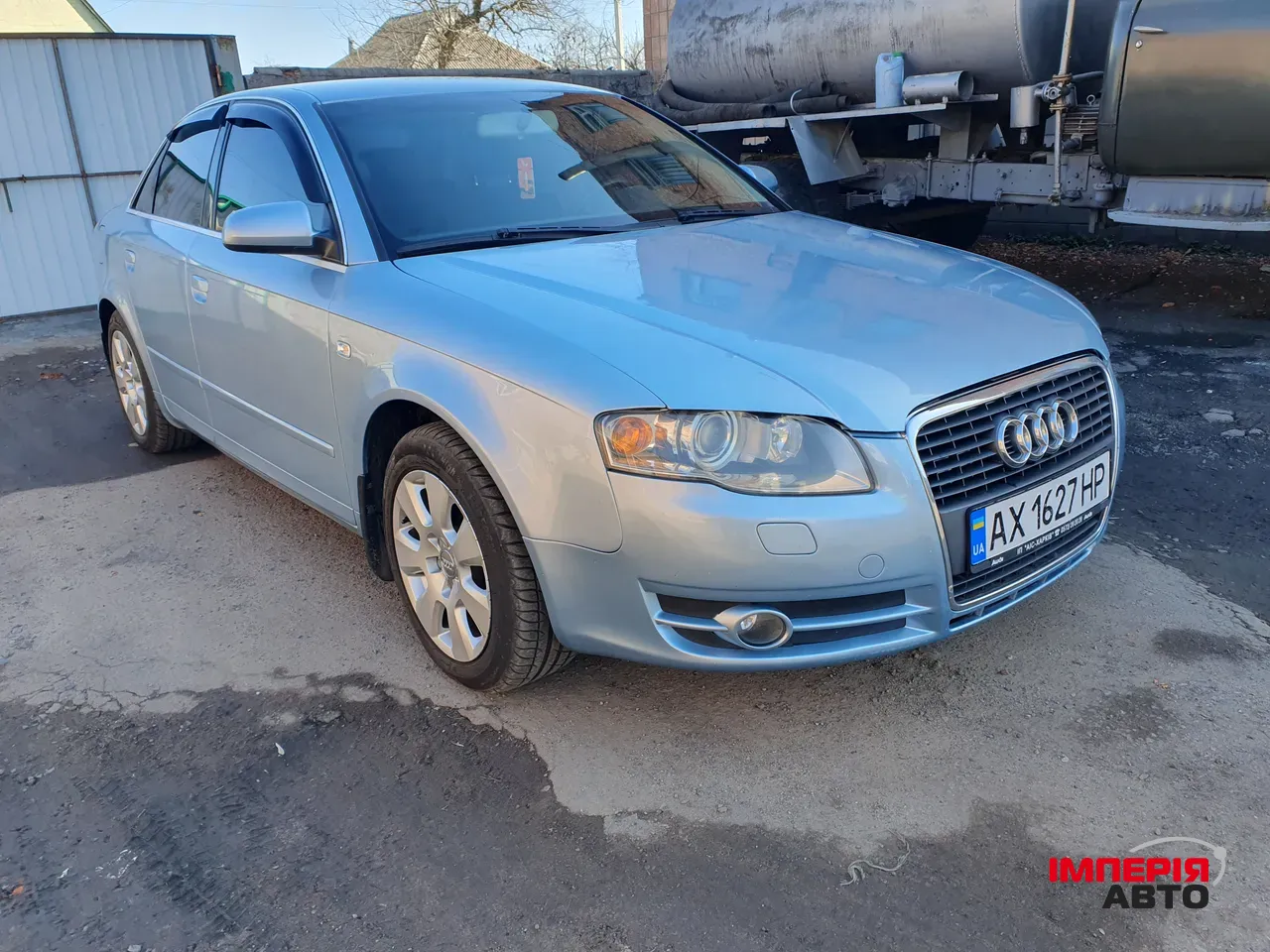 Audi A4 - фото 6