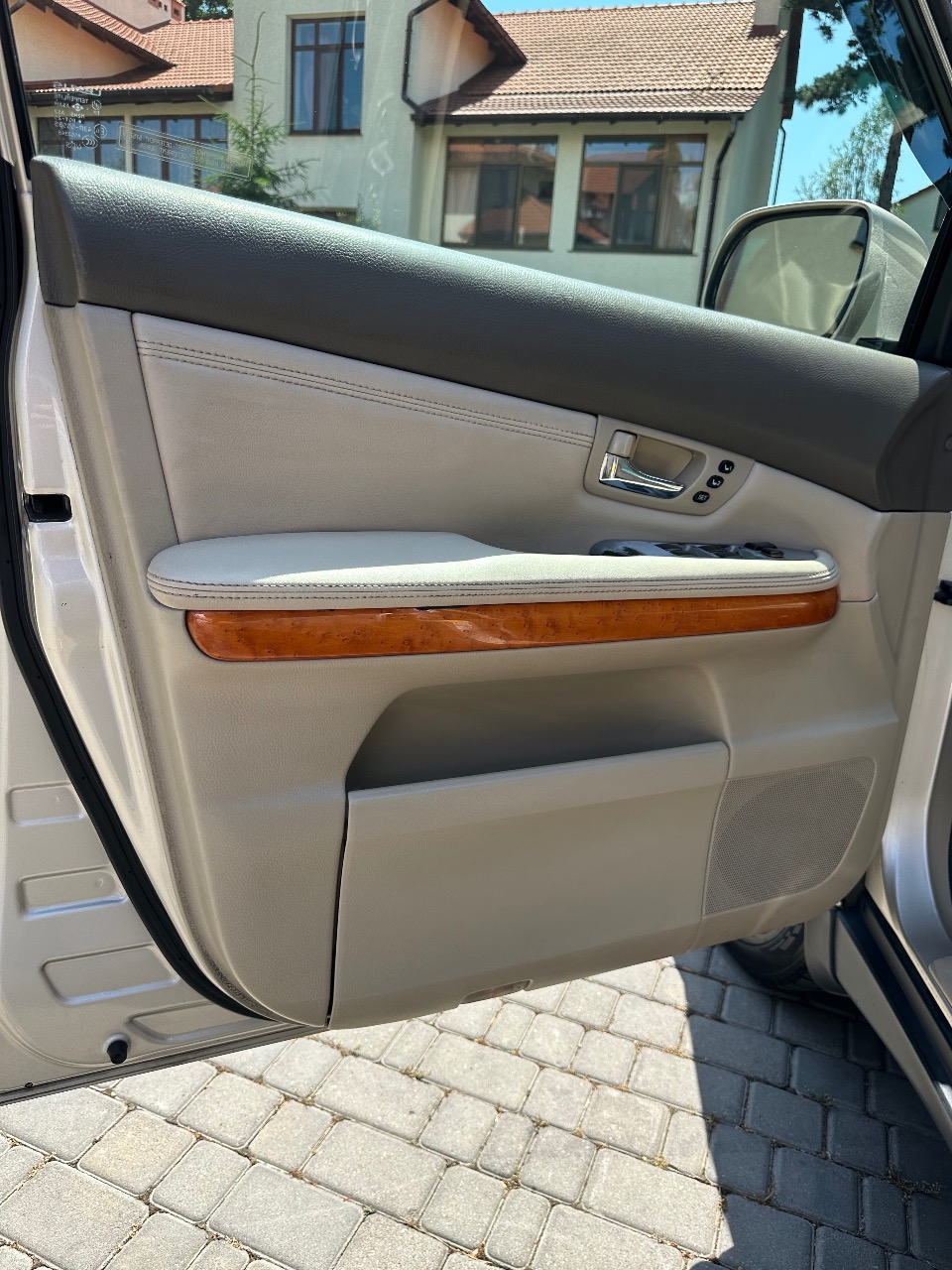 Lexus RX - фото 17