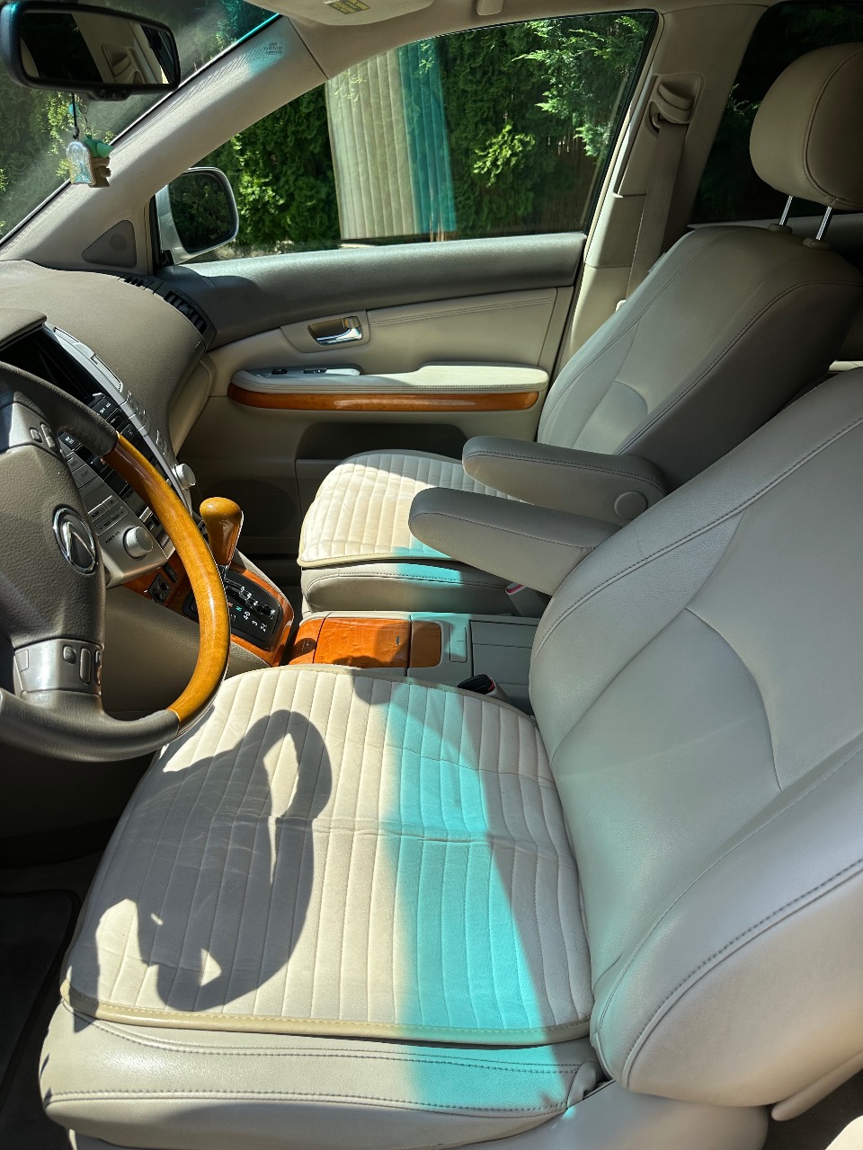 Lexus RX - фото 30