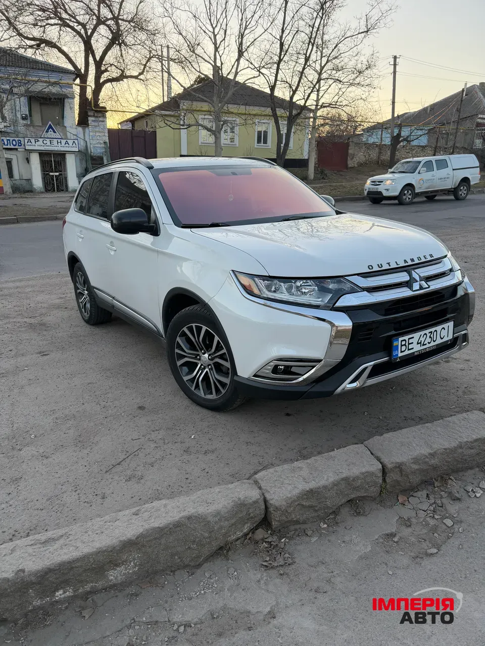 Mitsubishi Outlander Sport - фото 2