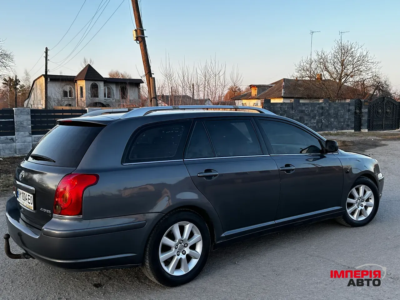 Toyota Avensis - фото 5