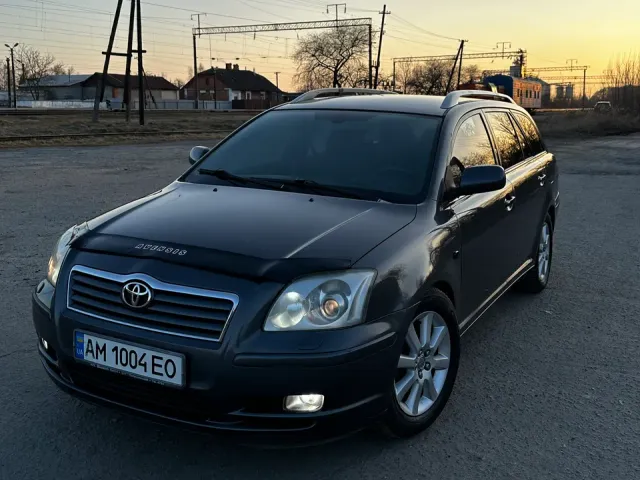 Toyota Avensis - фото 2