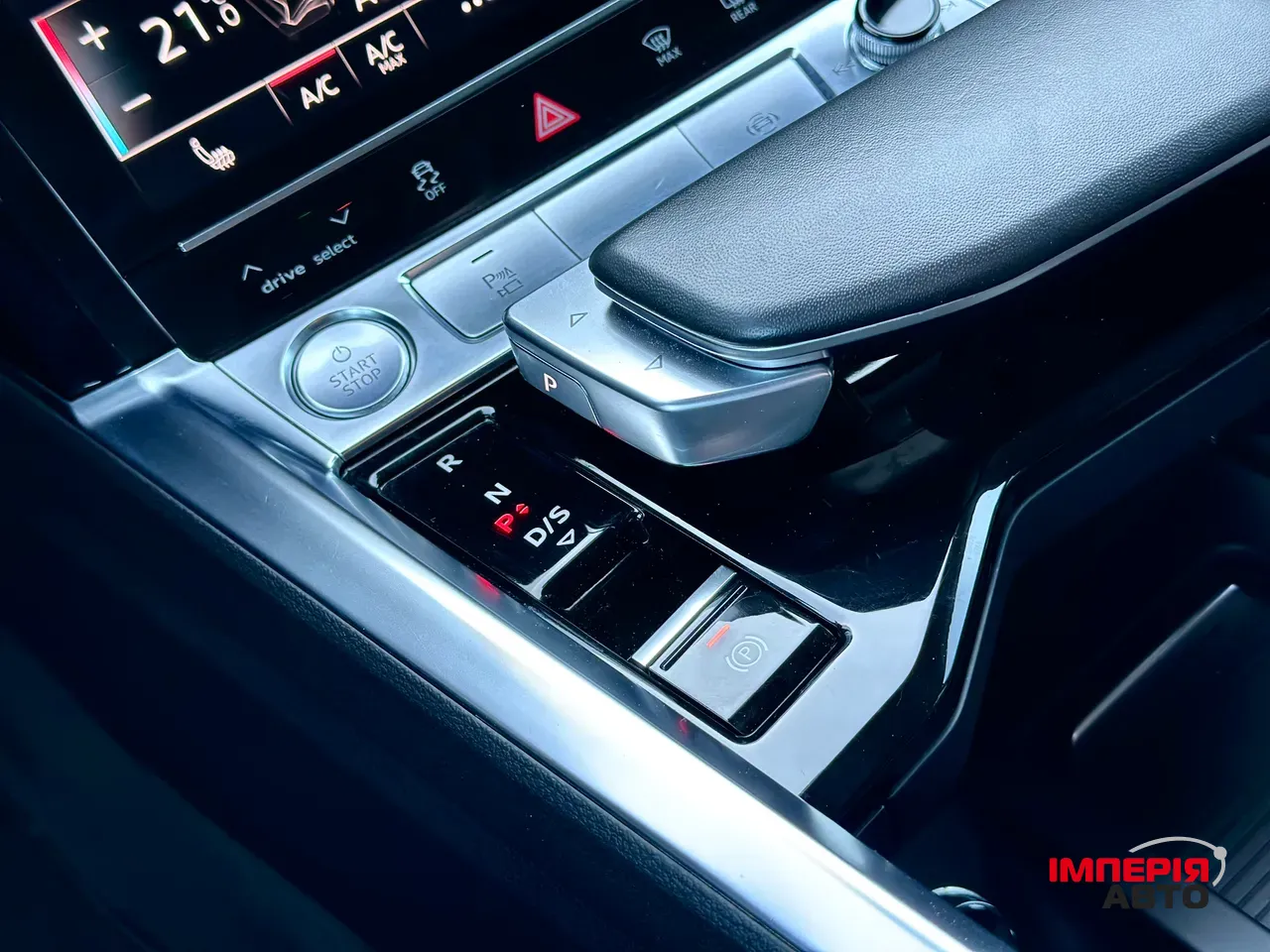 Audi e-tron - фото 43