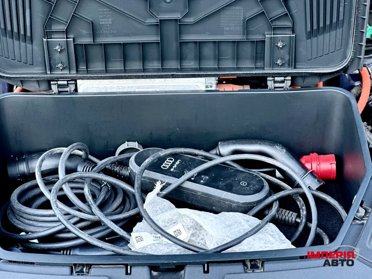 Audi e-tron - фото 55