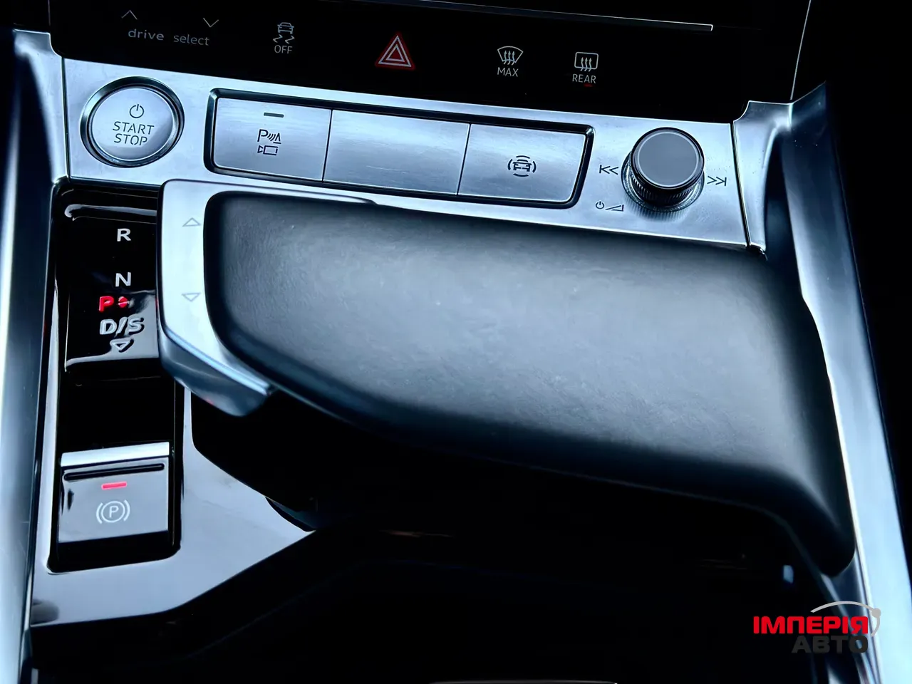 Audi e-tron - фото 44