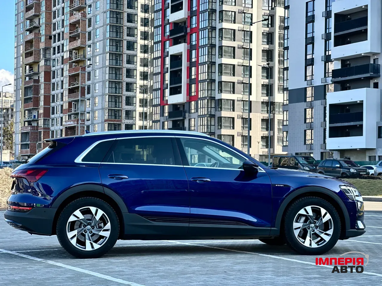 Audi e-tron - фото 6