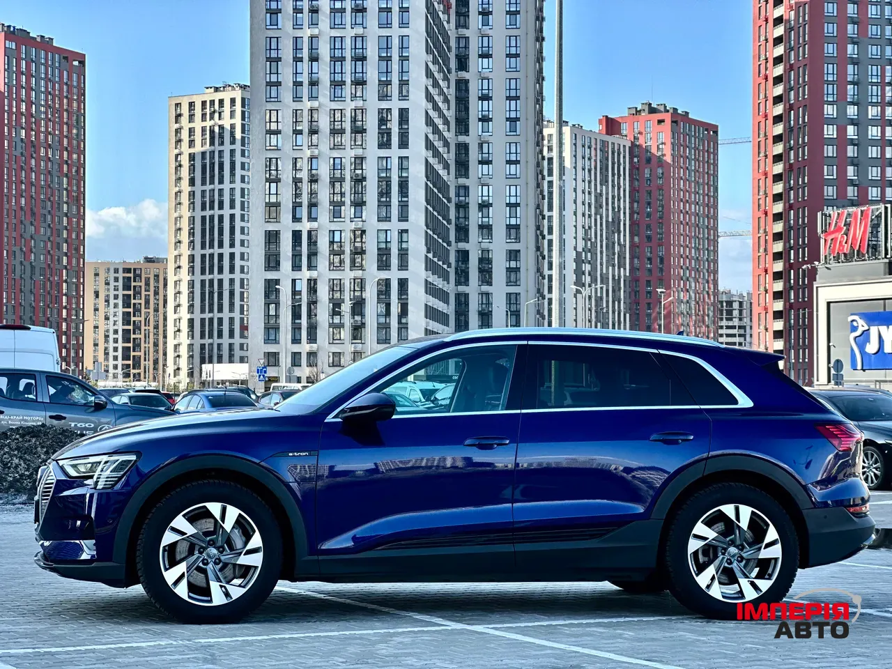 Audi e-tron - фото 16