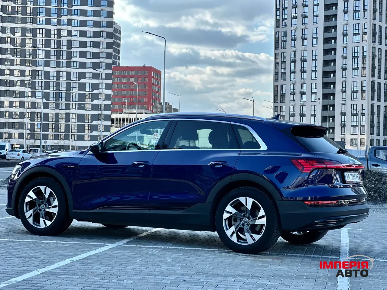 Audi e-tron - фото 13