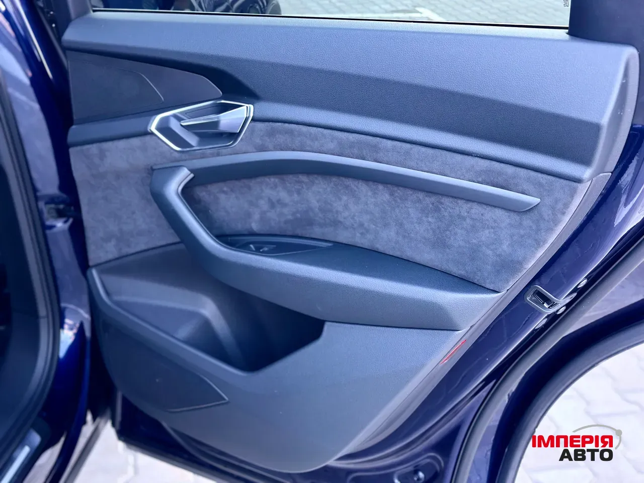 Audi e-tron - фото 33