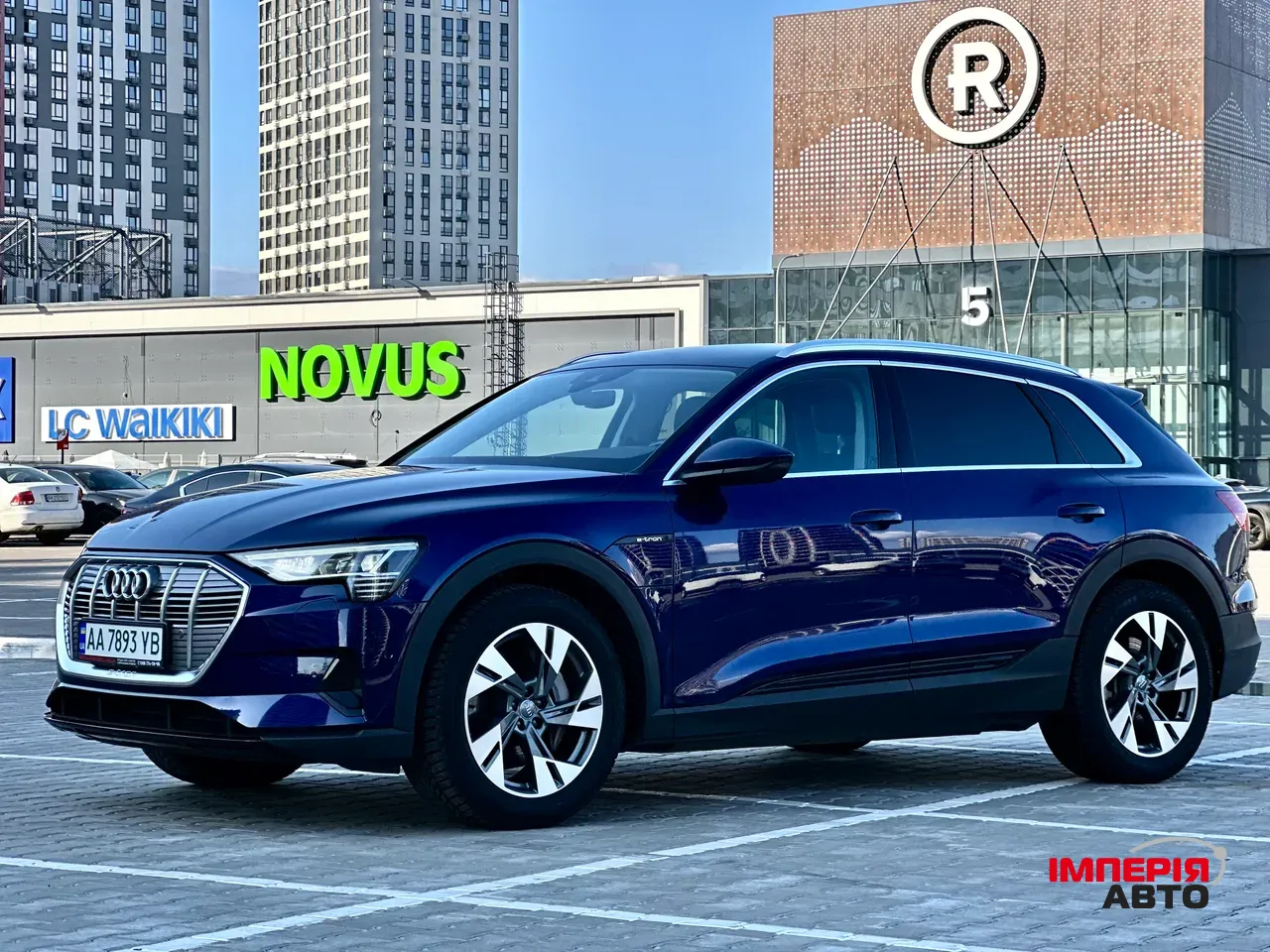 Audi e-tron - фото 18