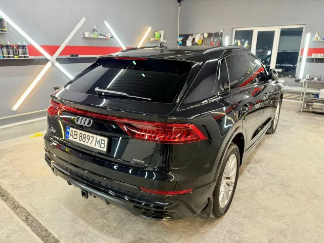 Audi Q8 - фото 1