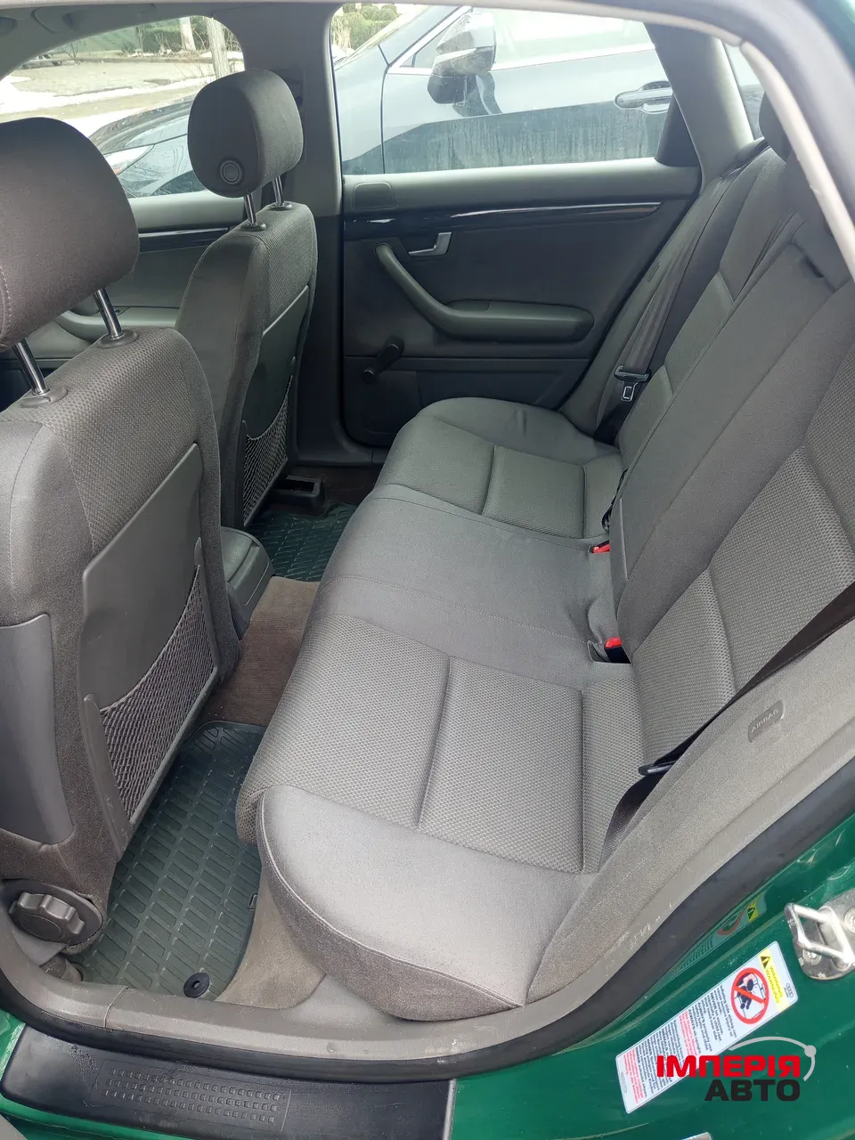 Audi A4 - фото 5