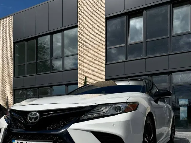 Toyota Camry - фото 5