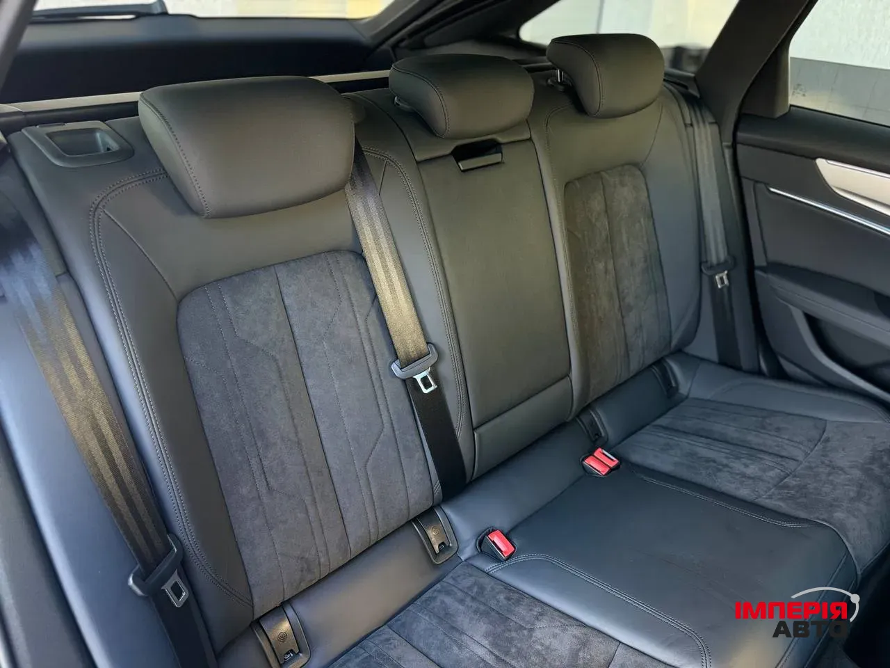 Audi A6 - фото 14