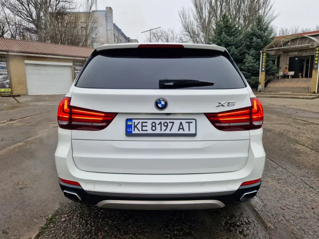 BMW X5 - фото 5