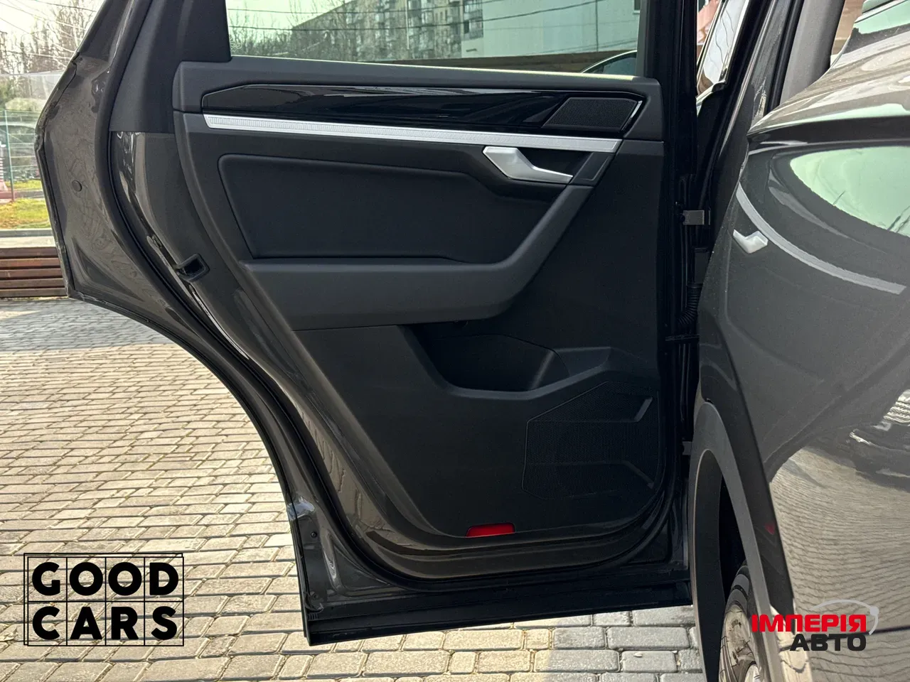 Volkswagen Touareg - фото 27