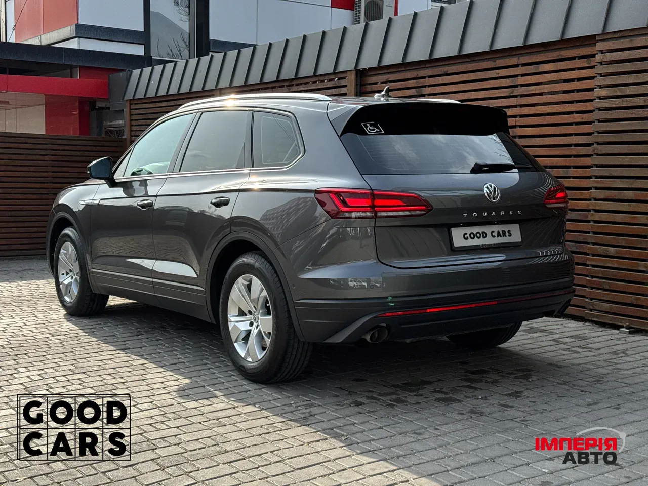 Volkswagen Touareg - фото 5