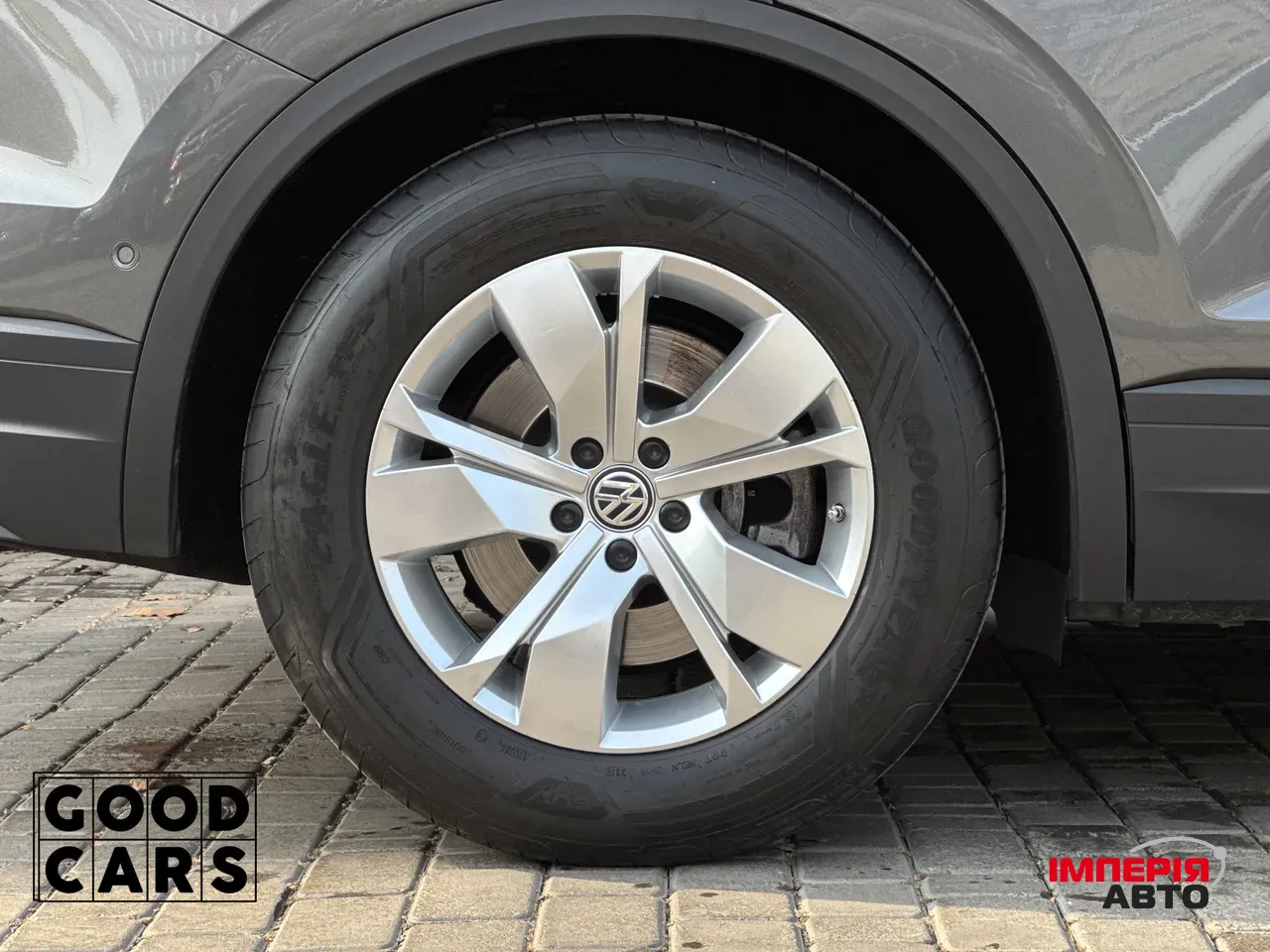 Volkswagen Touareg - фото 15