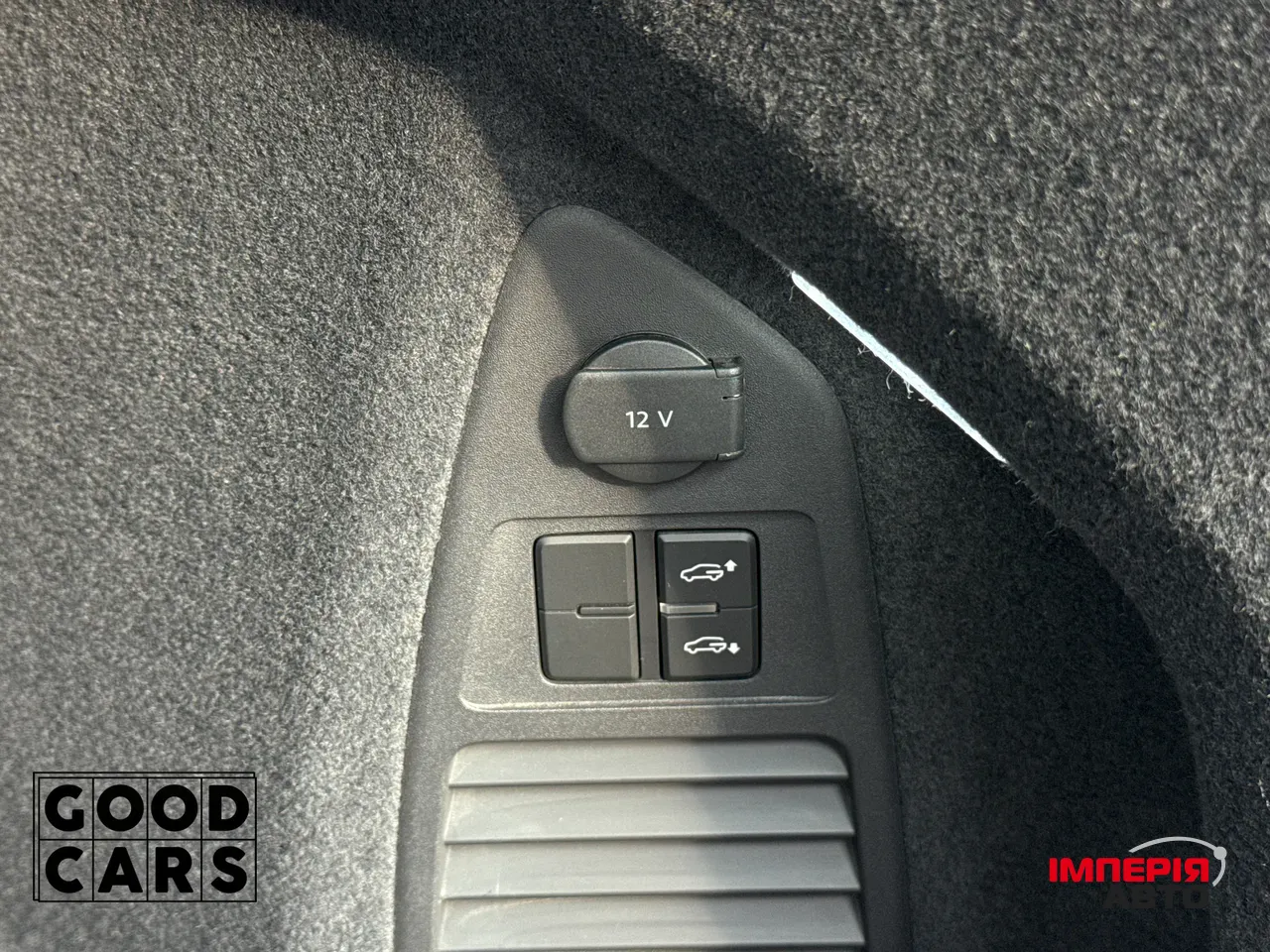 Volkswagen Touareg - фото 20