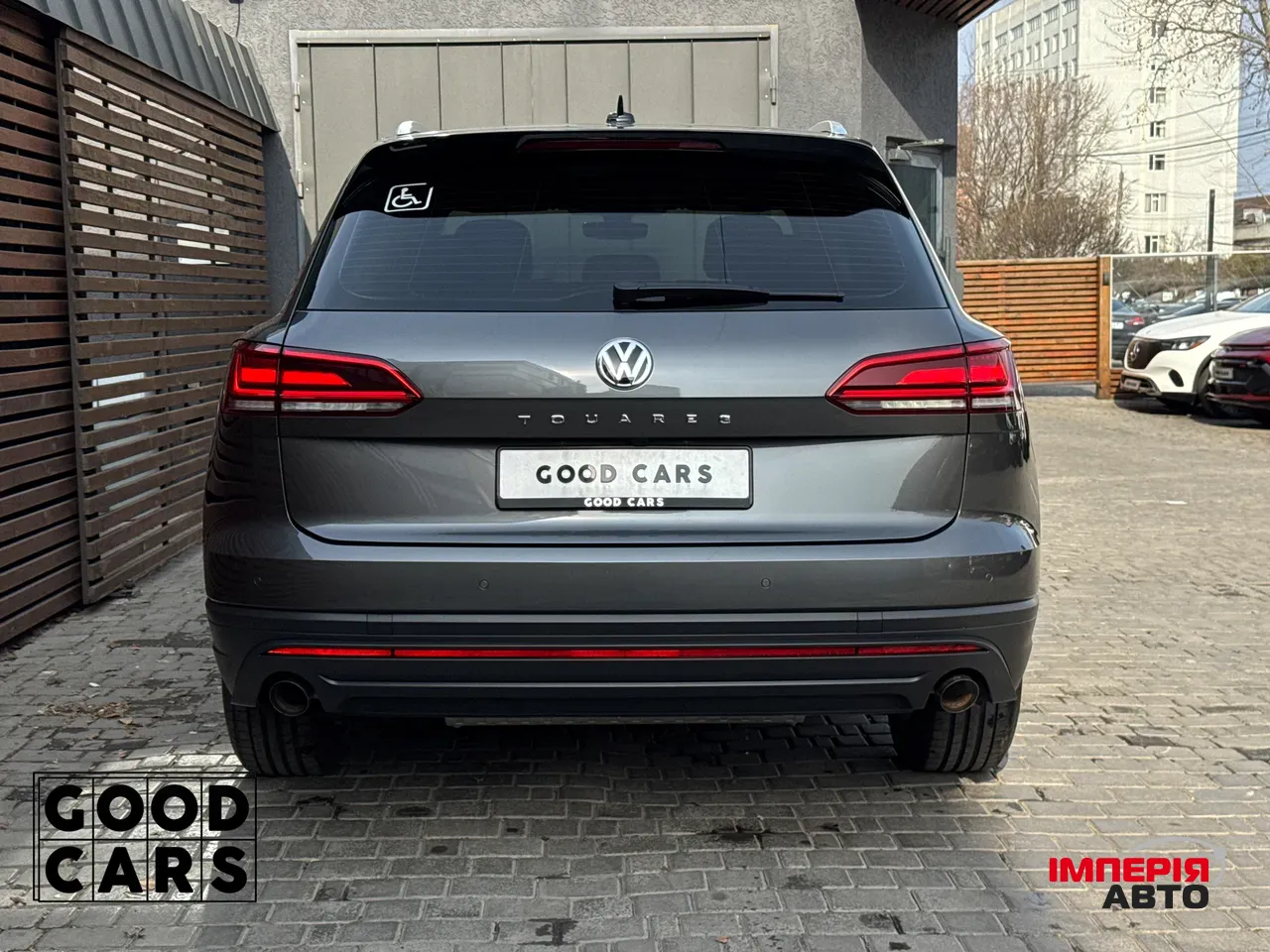 Volkswagen Touareg - фото 6