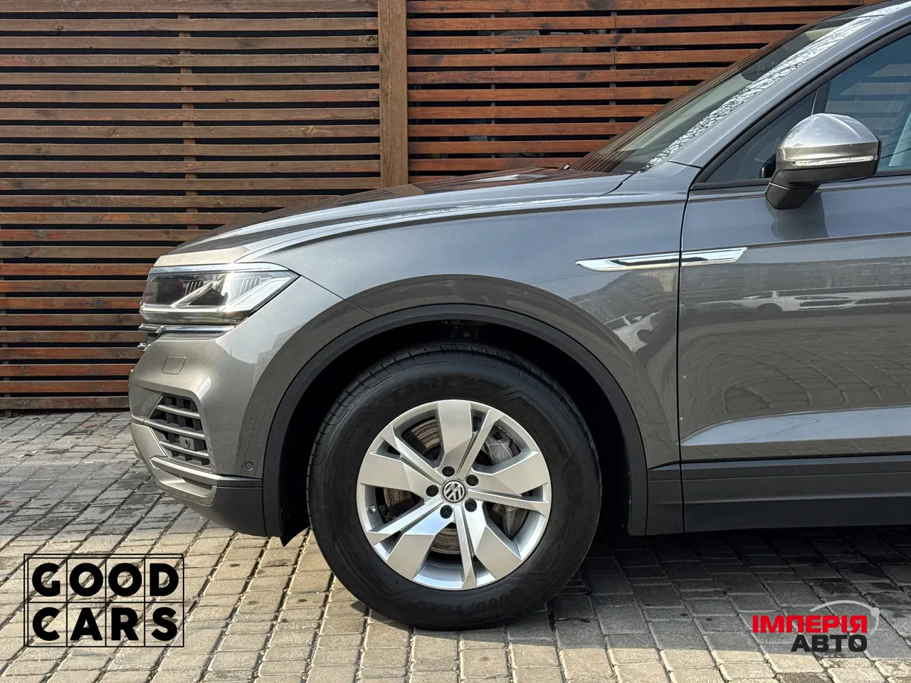 Volkswagen Touareg - фото 12