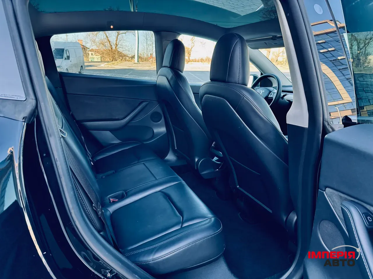 Tesla Model Y - фото 17