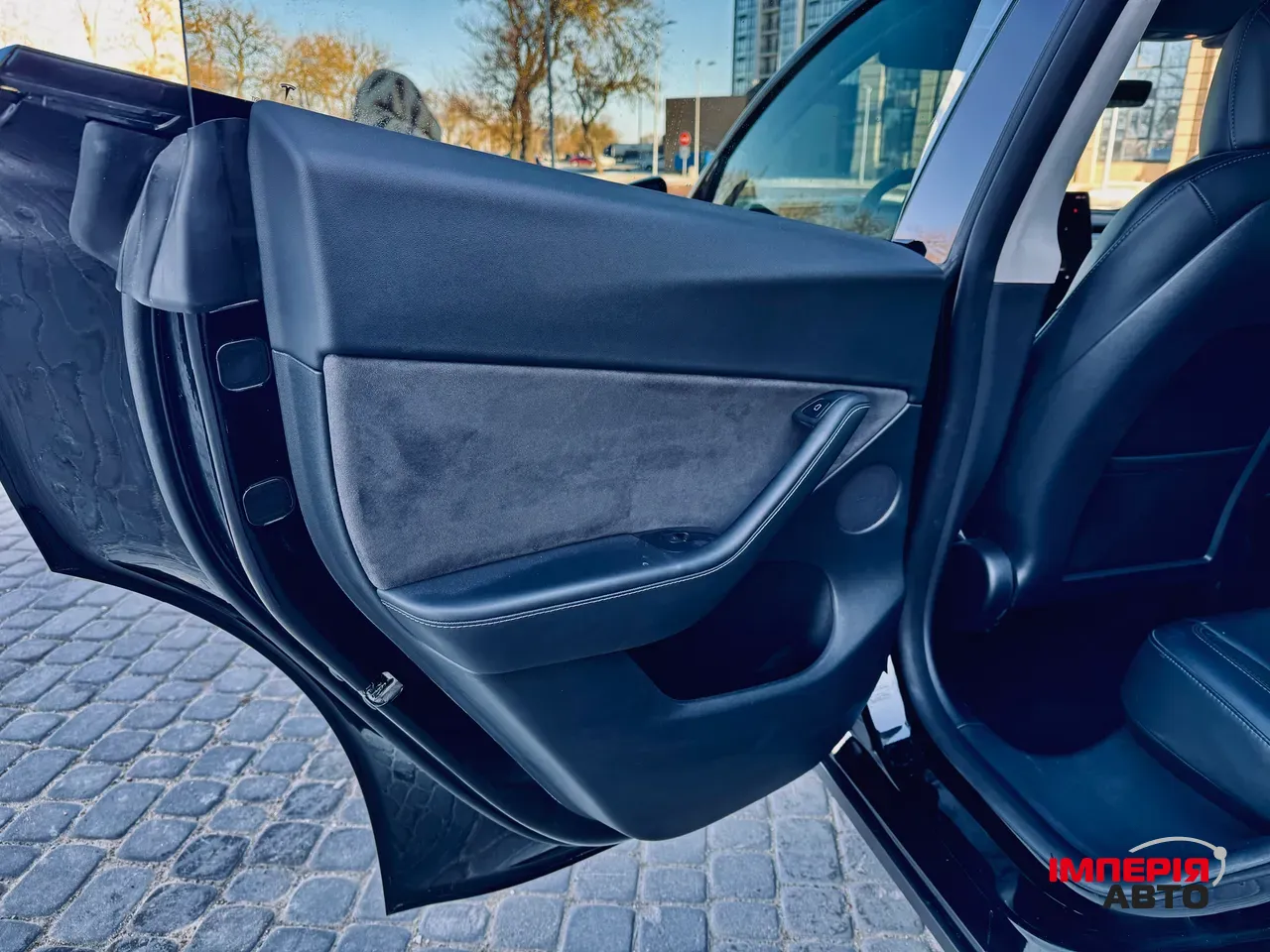 Tesla Model Y - фото 12