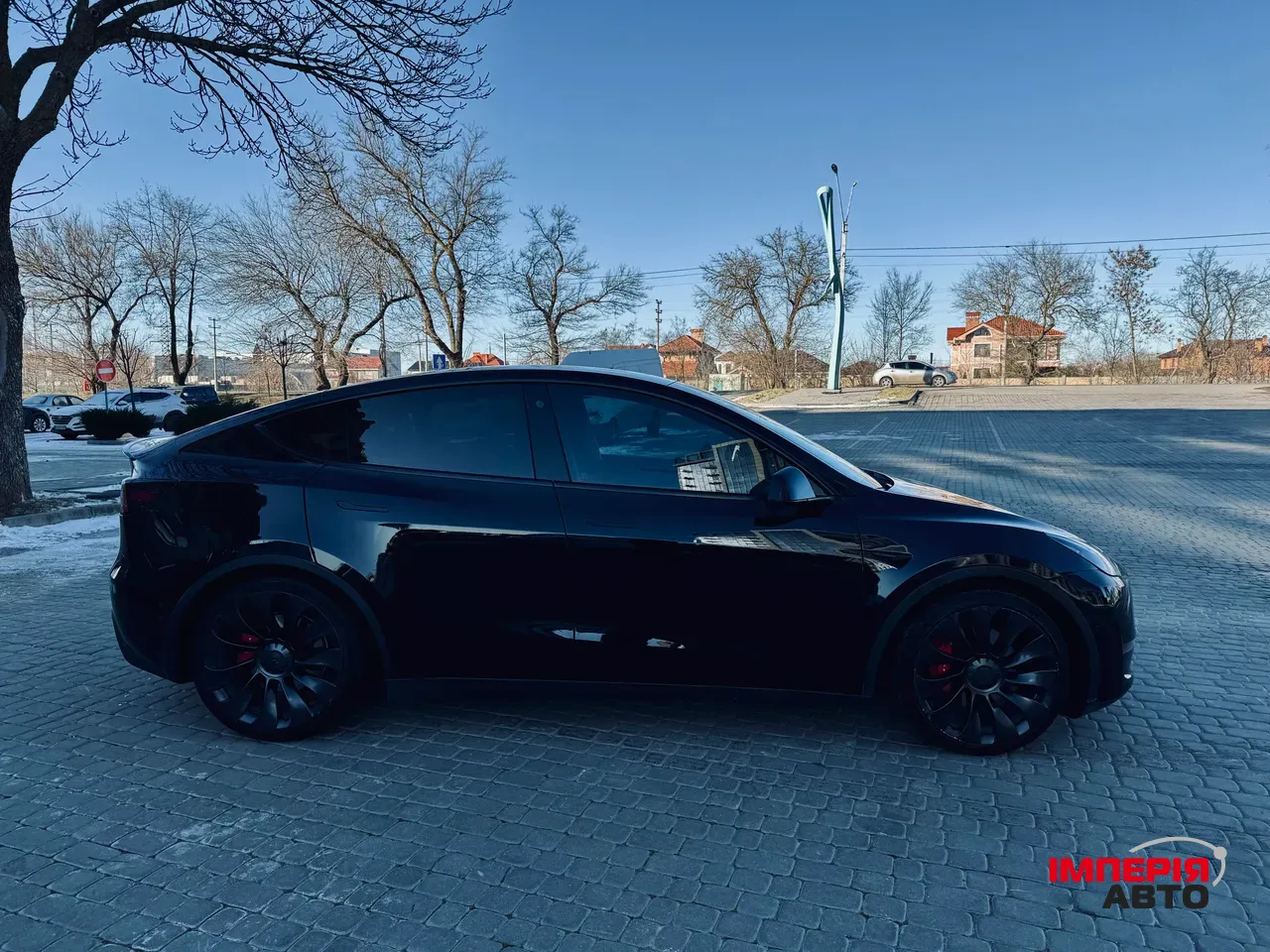 Tesla Model Y - фото 6