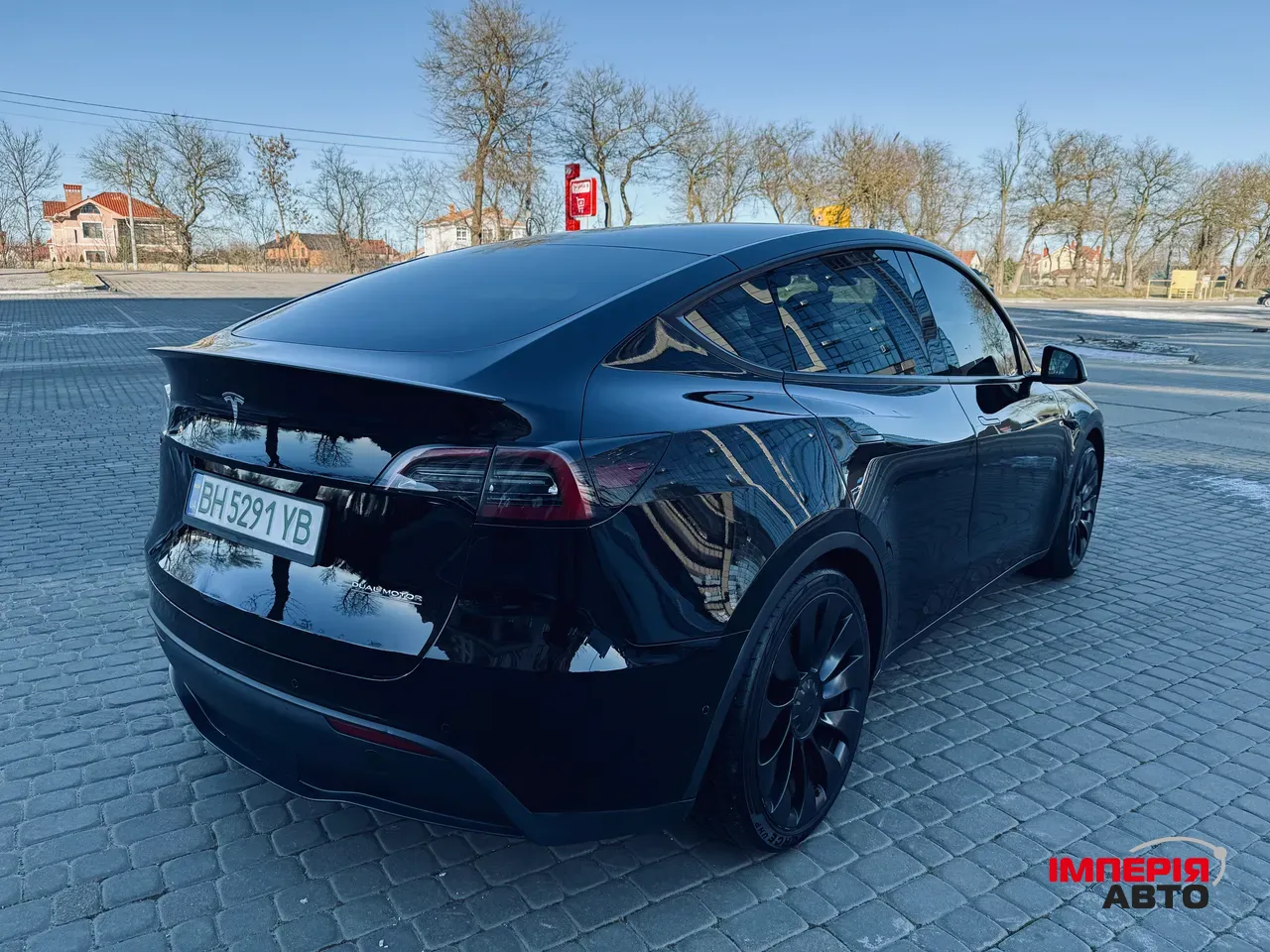 Tesla Model Y - фото 8