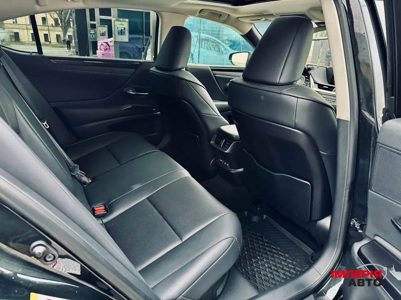 Lexus ES - фото 19