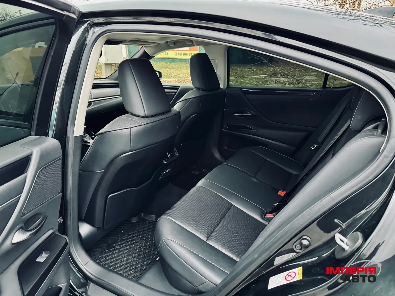 Lexus ES - фото 14