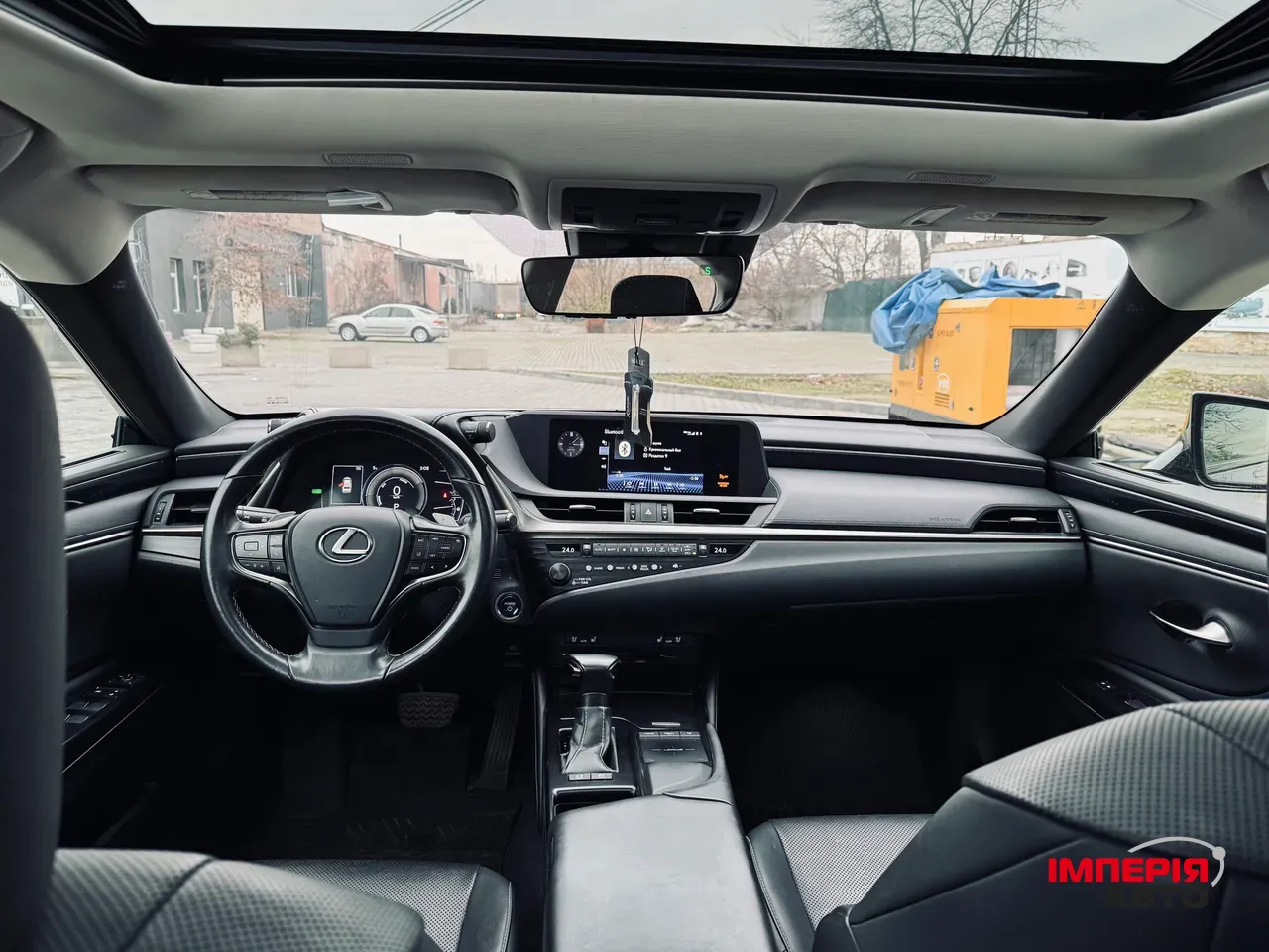 Lexus ES - фото 15