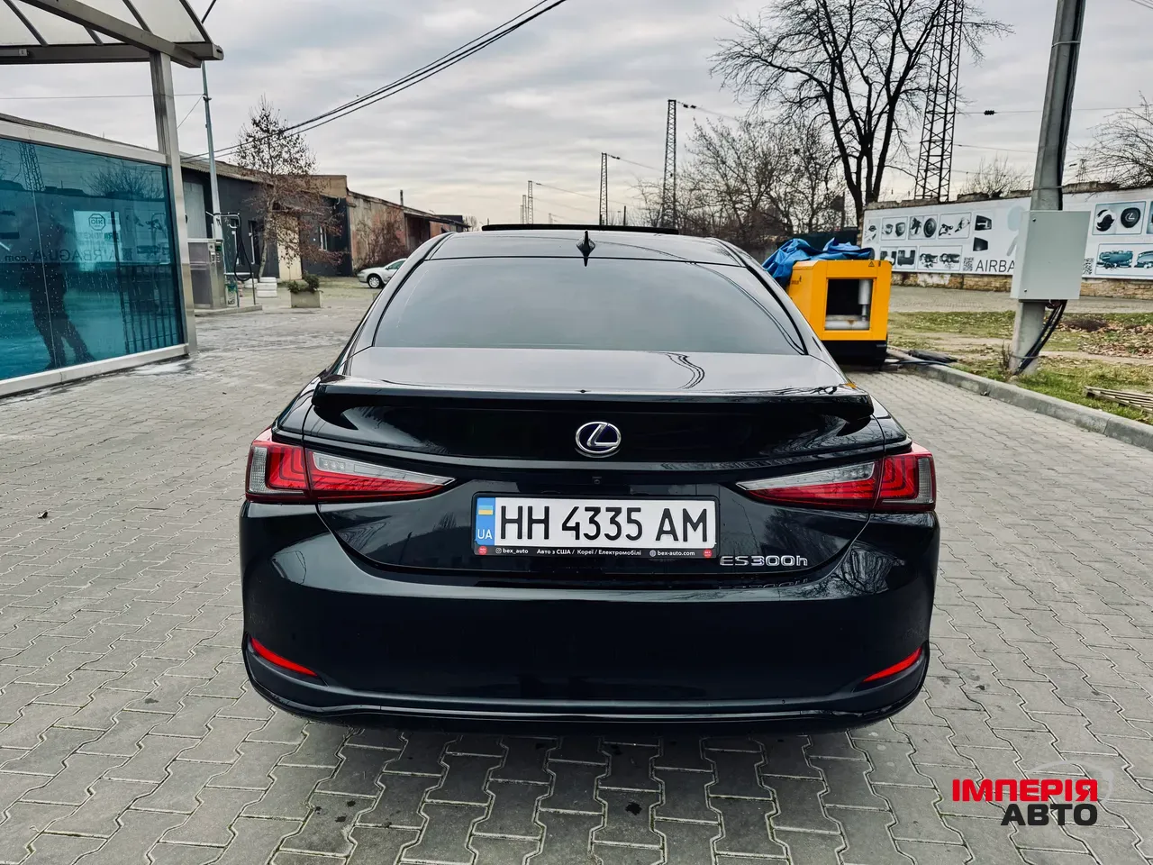 Lexus ES - фото 10