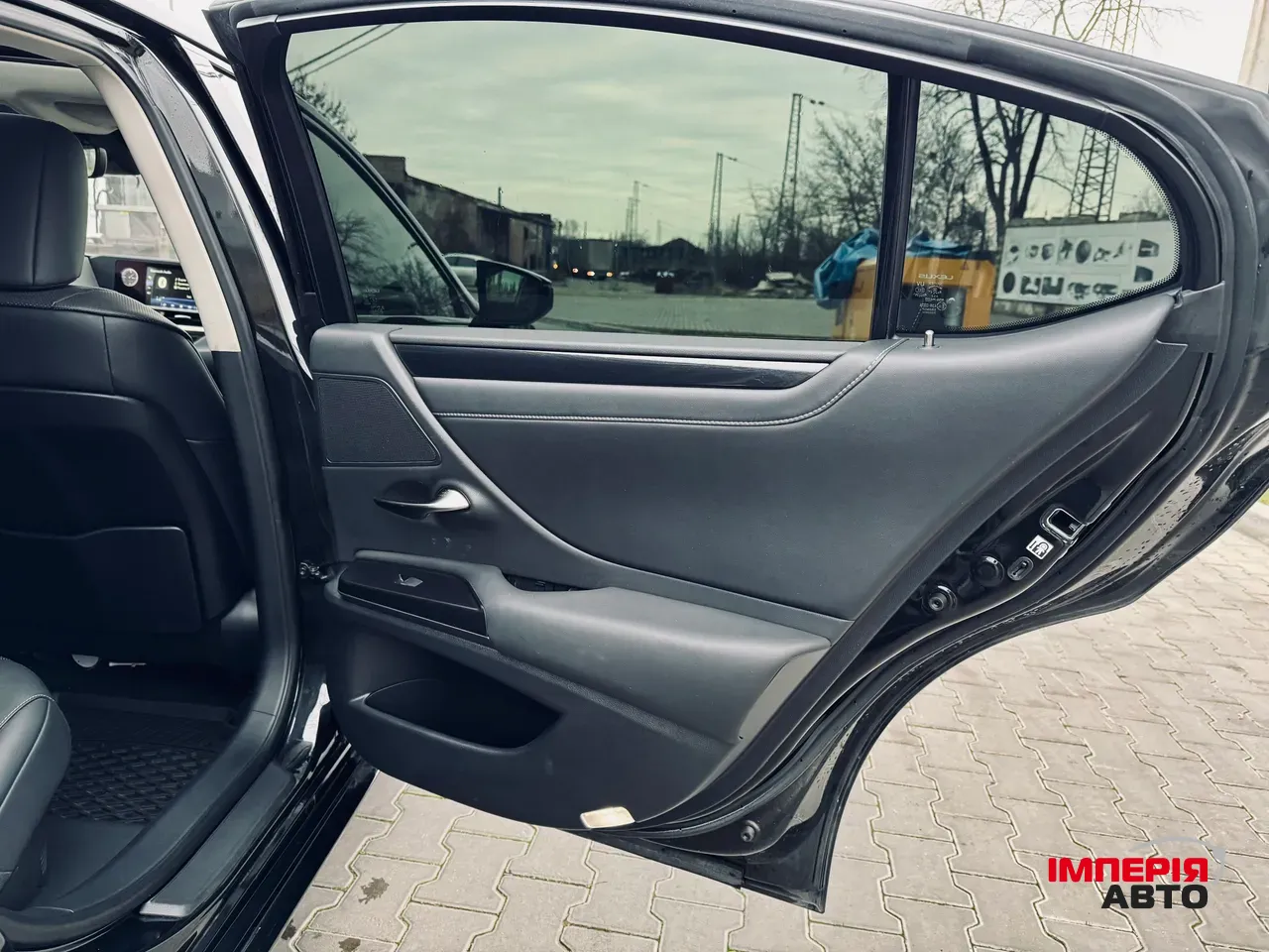 Lexus ES - фото 18