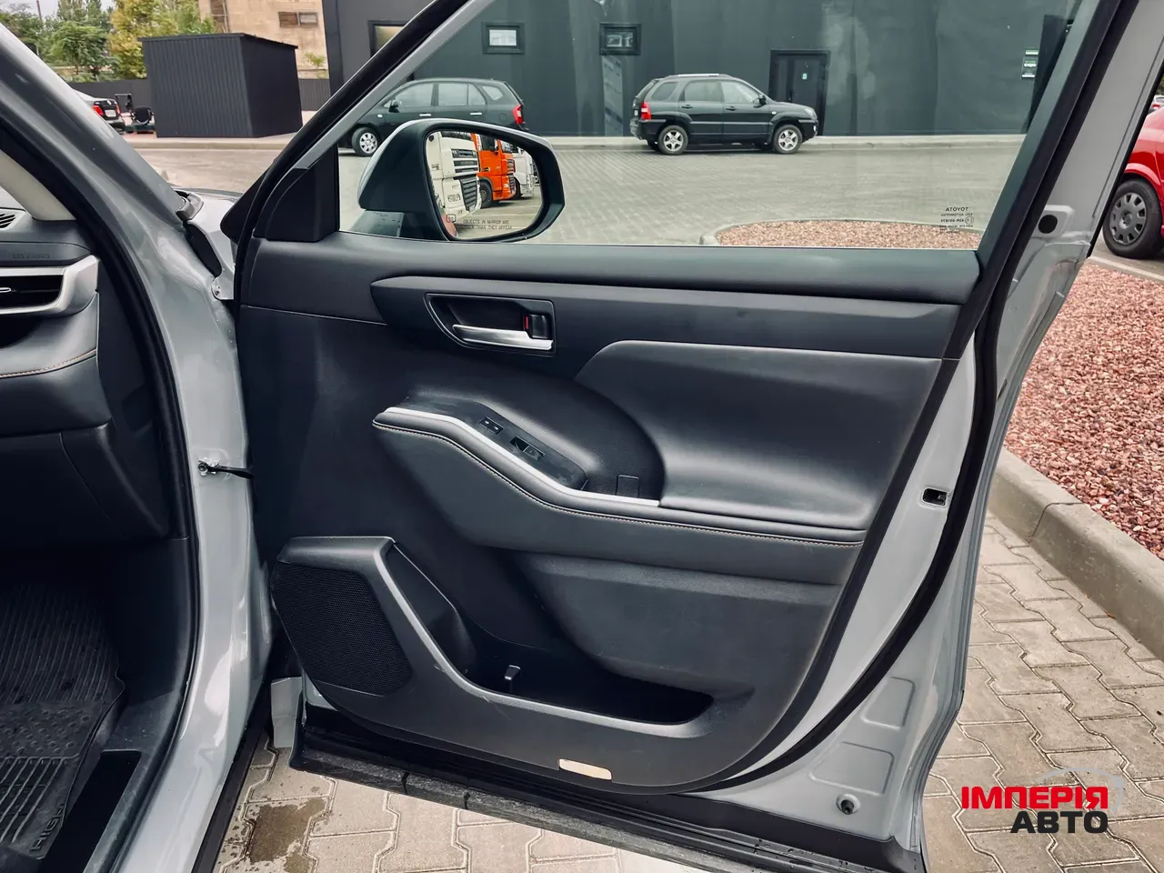 Toyota Highlander - фото 16