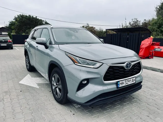 Toyota Highlander - фото 4